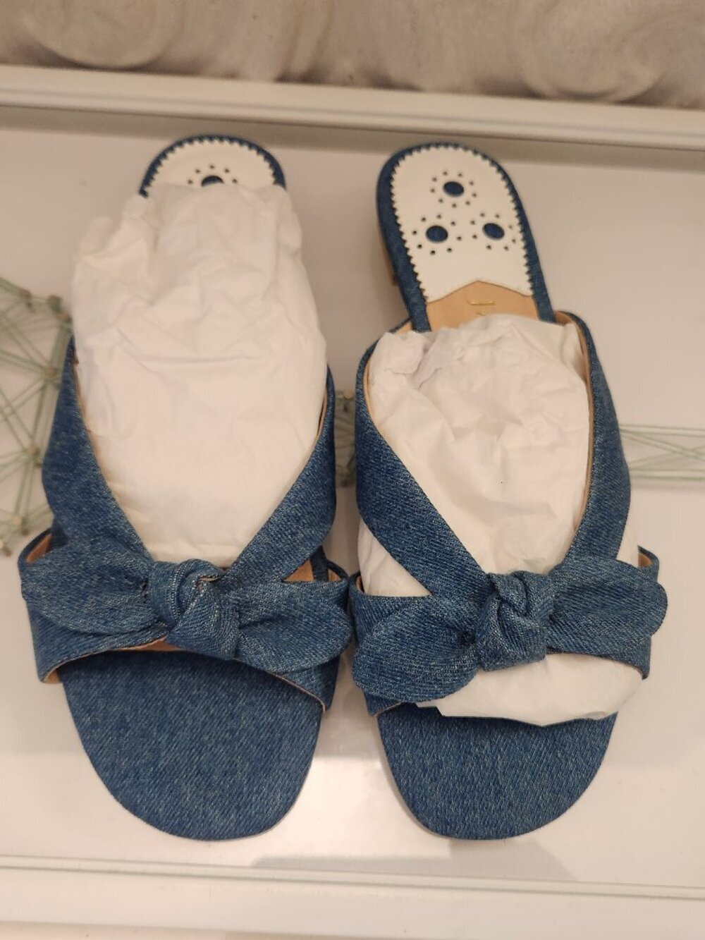 Jack Rogers "Tilly" criss-cross Denim bow slides. NIB. Size 6.5 - Picture 4 of 10